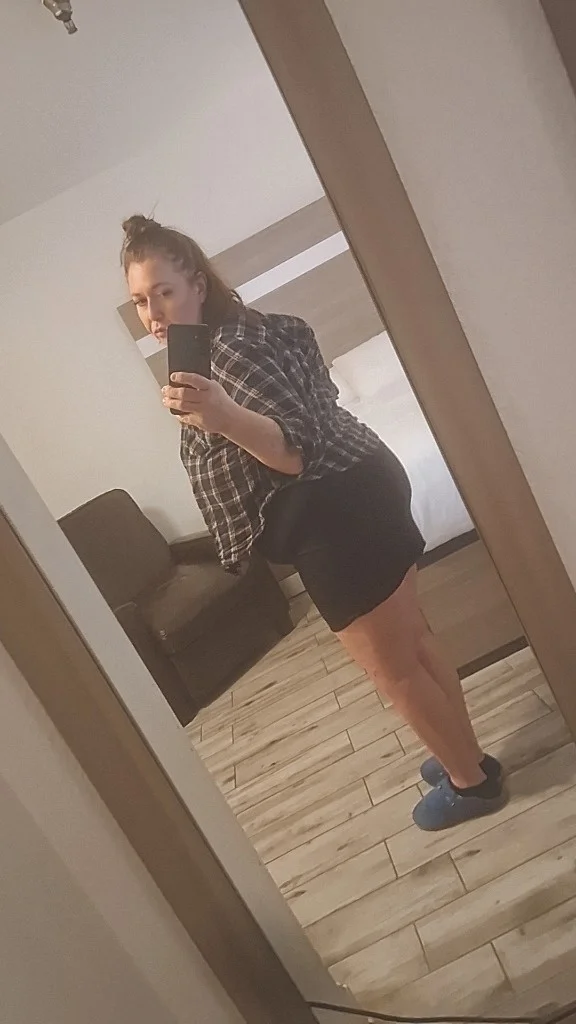 Available in Knoxville – Women Seeking Men photo 4