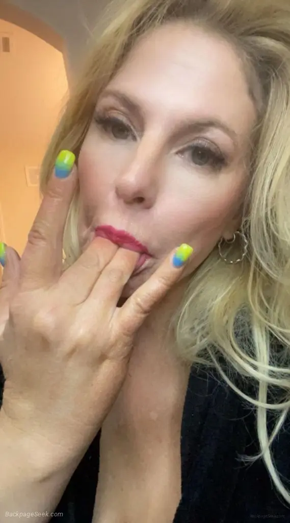 40 Years Horny Hot M0M Ready Juicy Pussy Incall Outcall and... in Knoxville – Women Seeking Men photo 6