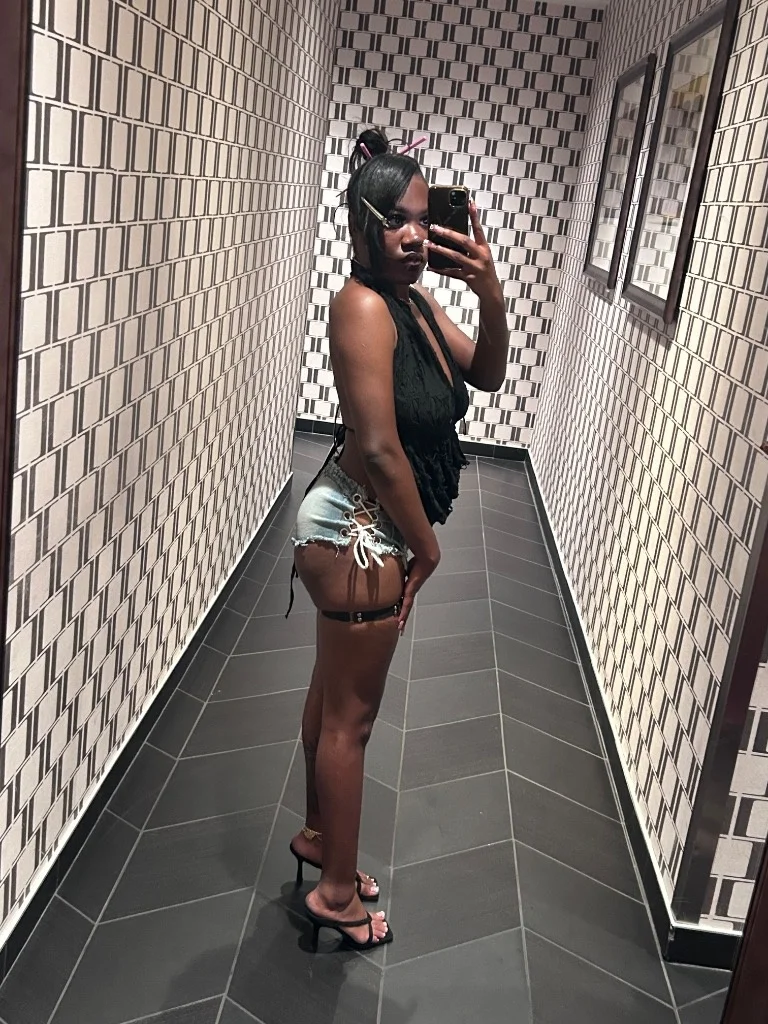 ALL DAY SPECIAL Your fav chocolate playmate seeking sexy fun... in Las Vegas – Women Seeking Men photo 2