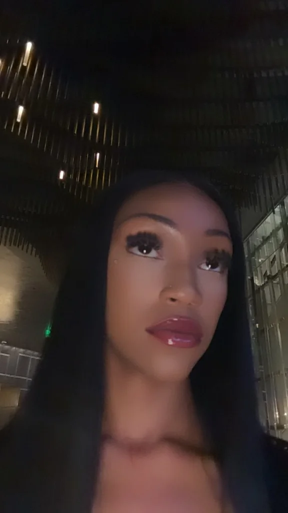 I'm 5'5 but my throat 6'6 I'd love to show you my new esopha... in Las Vegas – Women Seeking Men photo 5
