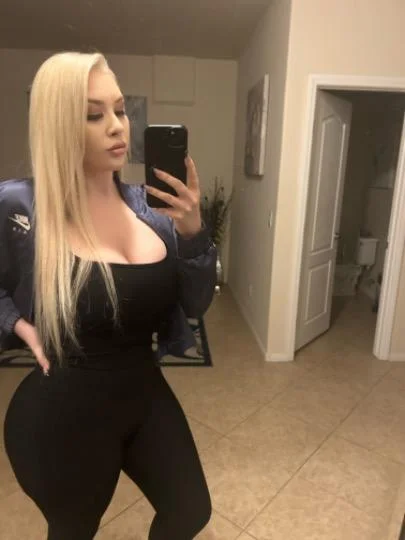 Sophisticated DDD busty blonde with a big booty in Las Vegas – Women Seeking Men photo 4