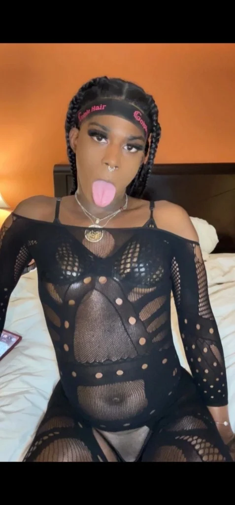 HOSTING EBONY BIG BOOTY TOP WITH BBC