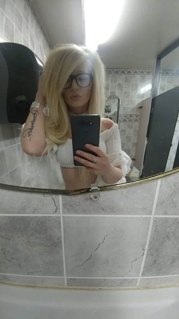 4'11 Petite NO GAG REFLEX Fantasy Experience Incall or Outca... in Las Vegas – Women Seeking Men photo 3