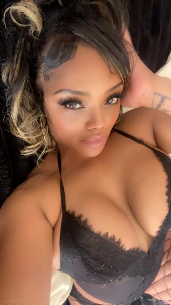 Pleasure Princess Busty beauty Avalible Now OUTCALL ONLY