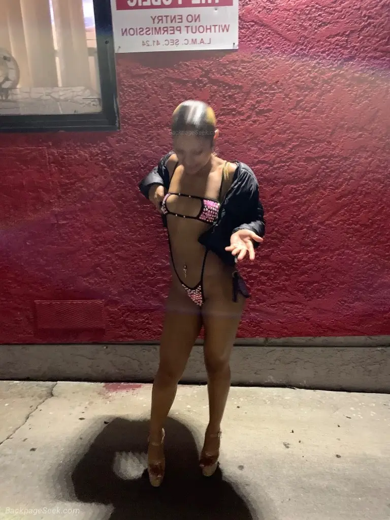 sexy horny lightskin 100 QV CARPLAY SPECIALS in Las Vegas – Women Seeking Men photo 2