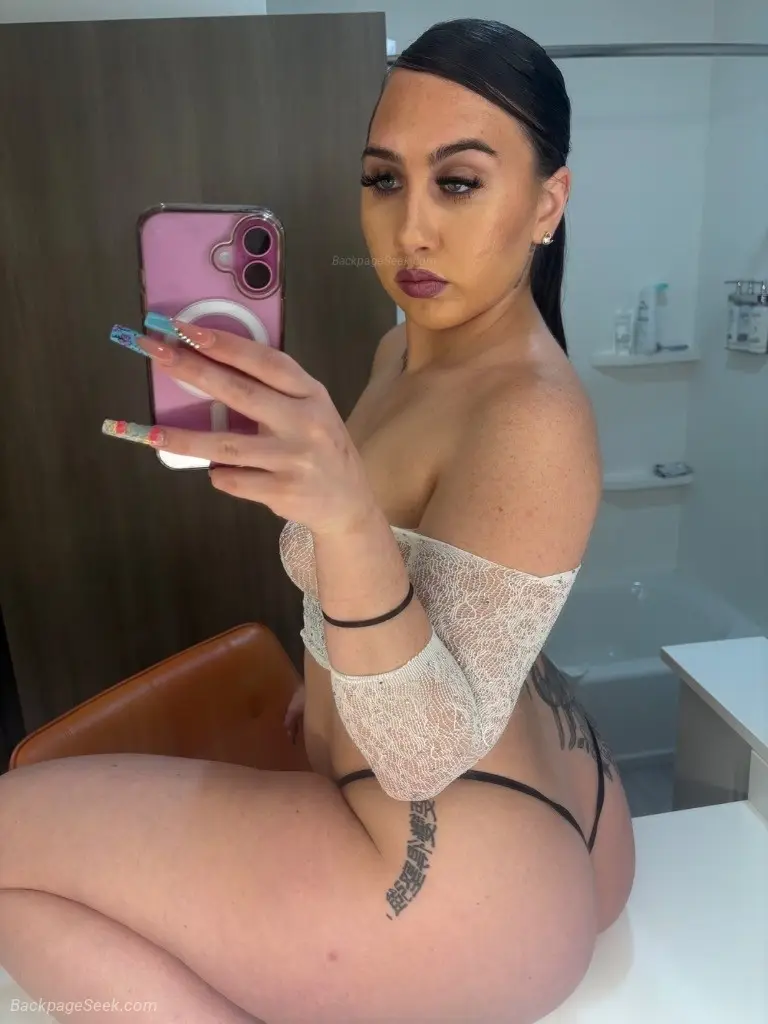 Sexy Hot Girl WET PUSSY Ready for All Services Content/Ft Shows
