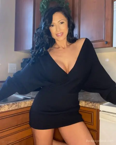 Bored, sexy housewife! spicy Latina, have a taste