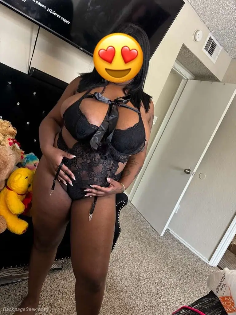hola papi soy nueva aqui estoy soltera y estoy demasiado caliente que te