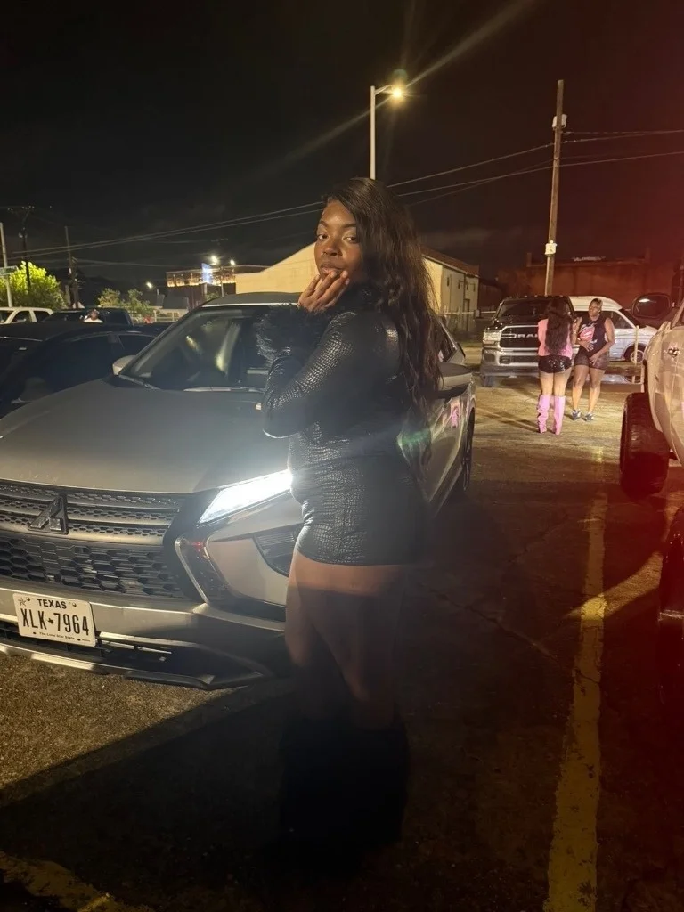 LYFT OR PICK ME UPOTRUCKER FRIENDLY DOING FT SHOWSPARTY FAVO... in Little Rock – Women Seeking Men photo 3