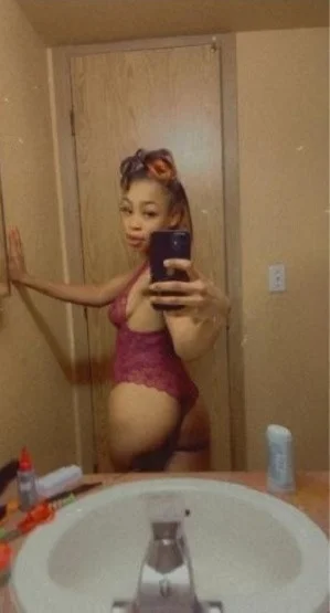 Available Gorgeous Hot Sexy Girl For Hotel in Little Rock – Women Seeking Men photo 2
