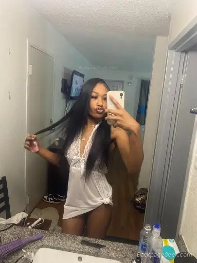 cum see the queen CARDATES ONLY lr in Little Rock – Women Seeking Men photo 2