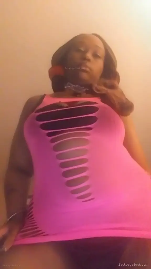 Thick Caramel Gem Head Doctor looking for hot stuff in Little Rock – Women Seeking Men photo 3