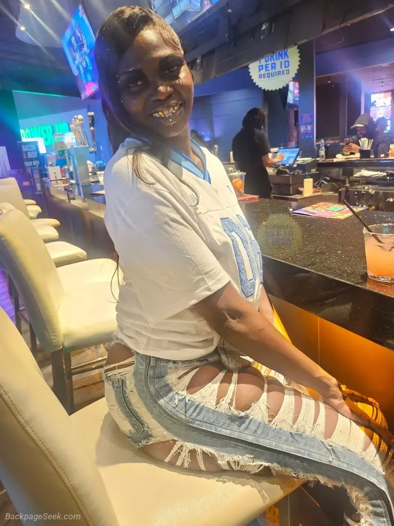 juicy wet and horny here to rock your world promise you want... in Little Rock – Women Seeking Men photo 4