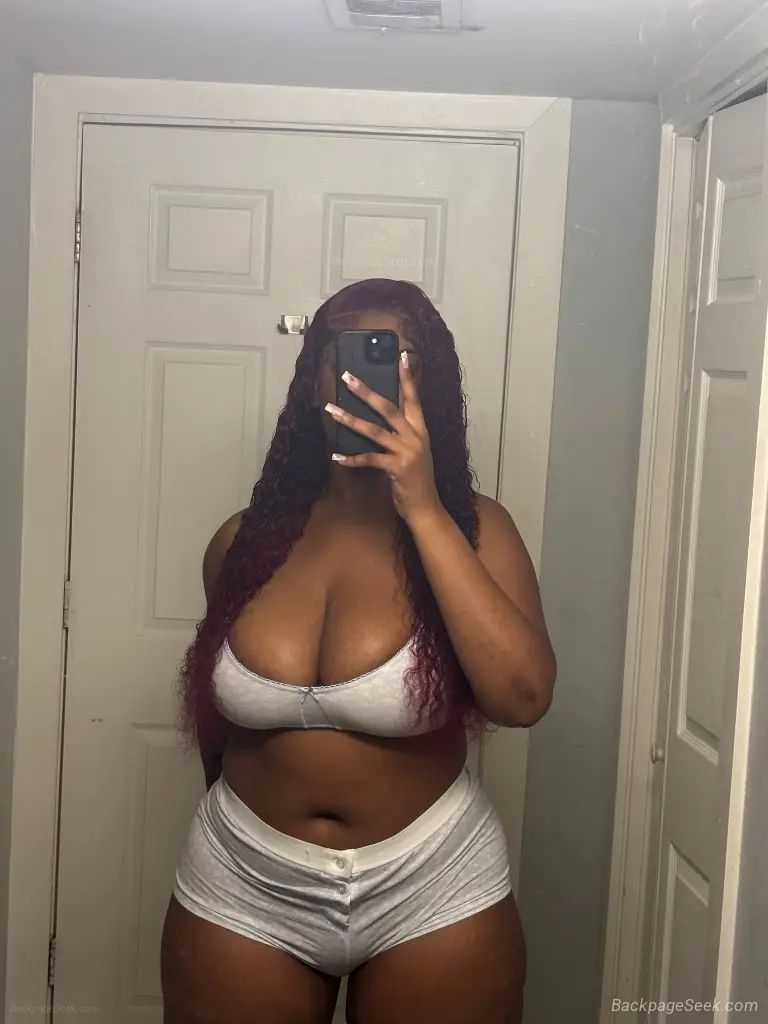 Pretty Slim Thick Ready to Meet and Have fun