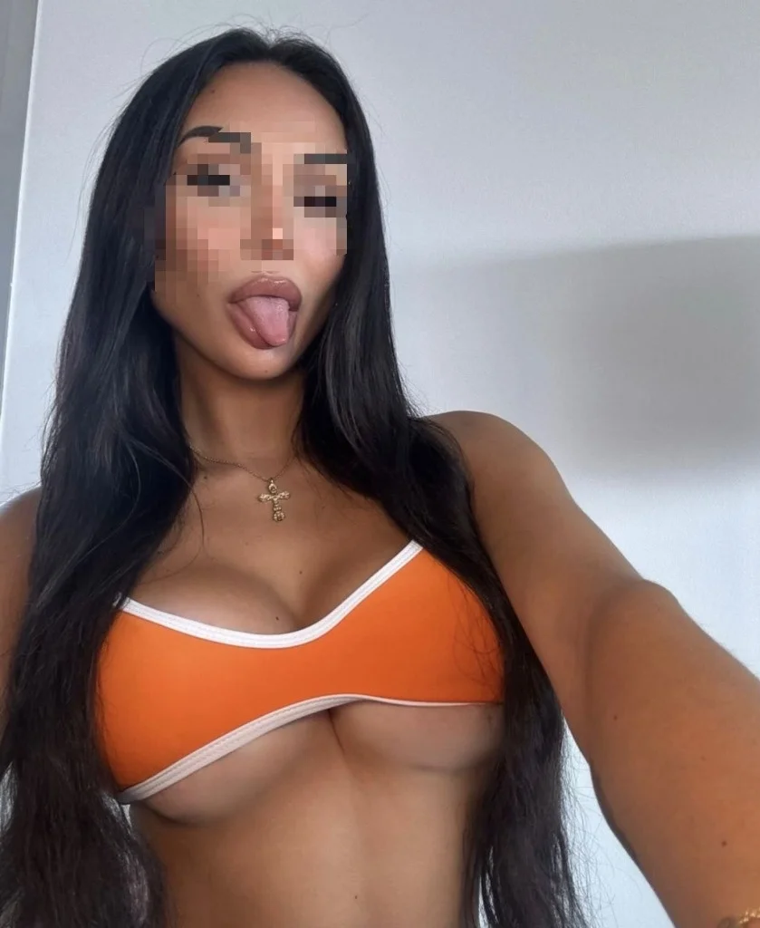 sexyy petite new in London - Women Seeking Men photo 2