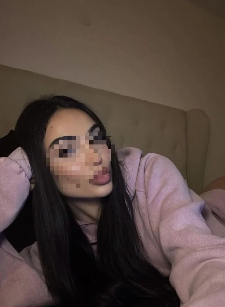 sexyy petite new in London - Women Seeking Men photo 4