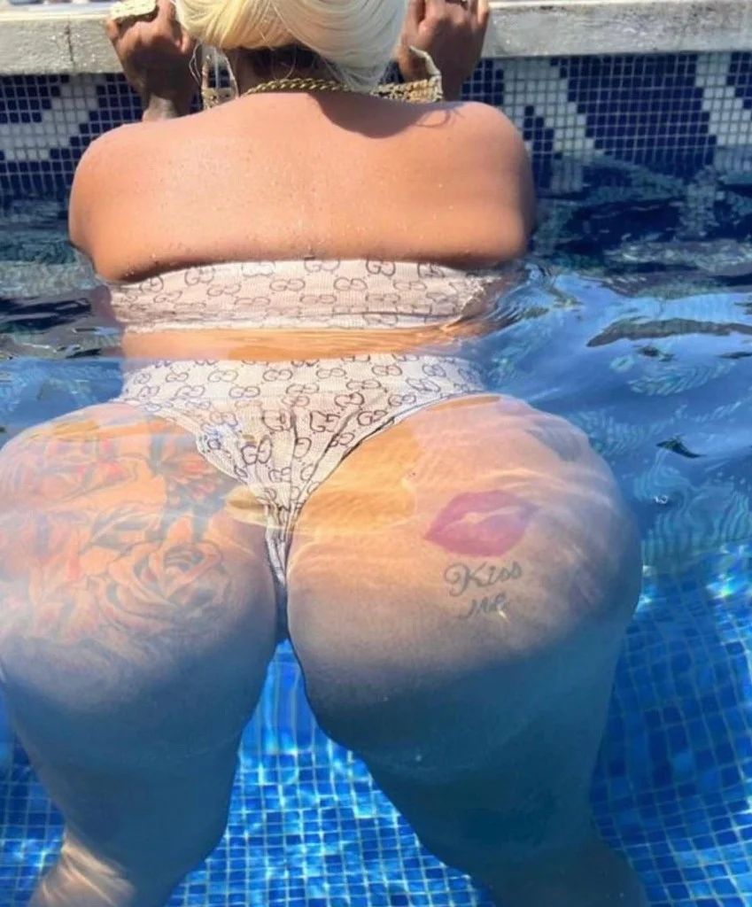 hello papii available jlo in London – Women Seeking Men photo 3