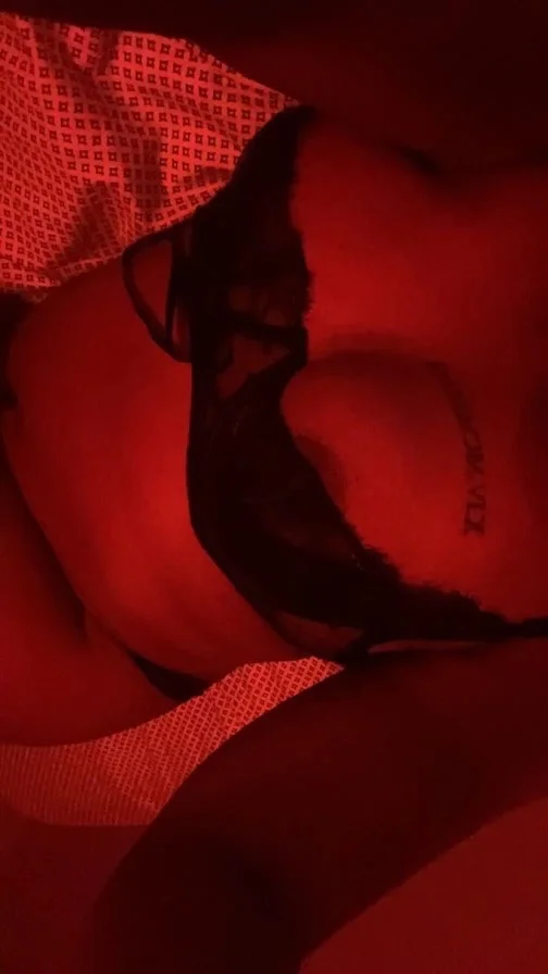 Your New Favorite Addiction Available now in London – Women Seeking Men photo 2