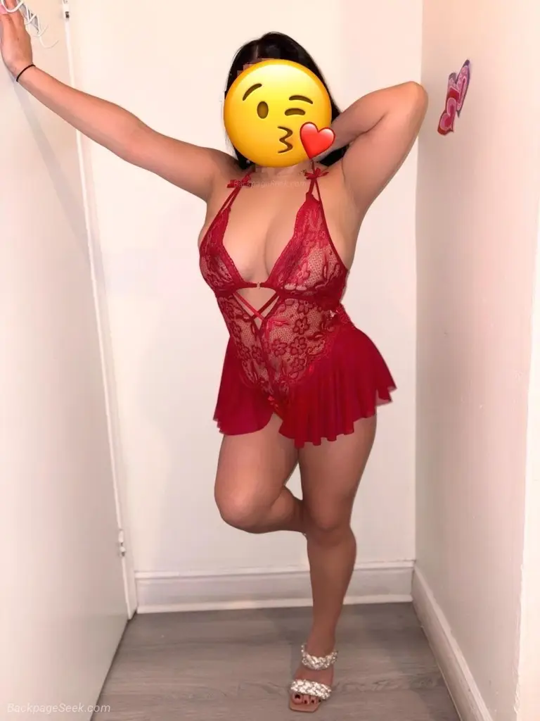 TINY CUBAN BOMBSHELL TAMMY 21yo Petite Pocket Rocket in London – Women Seeking Men photo 3