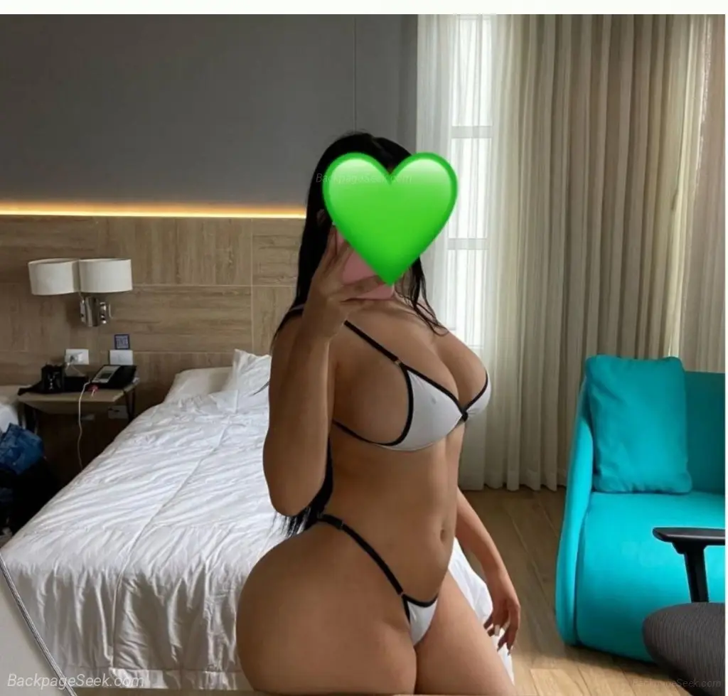 Party girl here Yummy available 4 bookings LeT mE mAkE U cUM... in London – Women Seeking Men photo 2