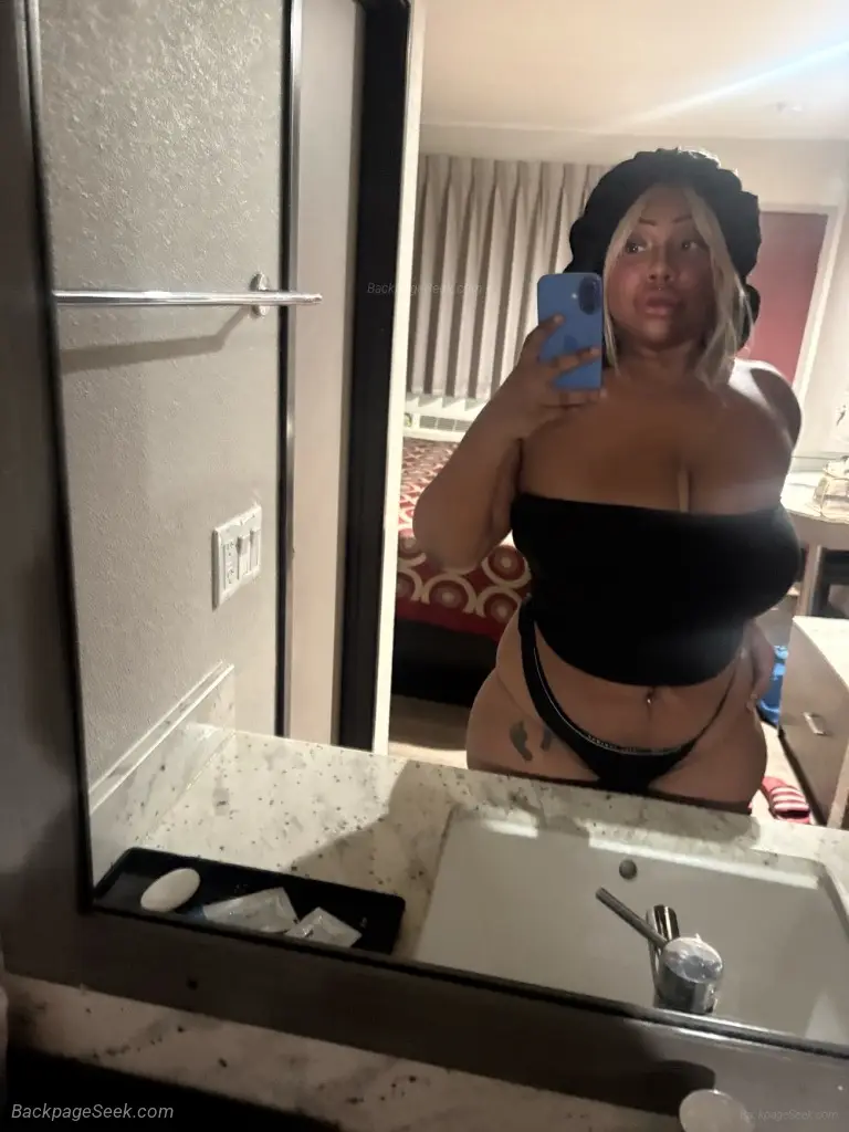 GORGEOUS BLONDE BOMBSHELL WITH BIG DICK SUCKING LIPS A SOFT in Long Beach – Women Seeking Men photo 5
