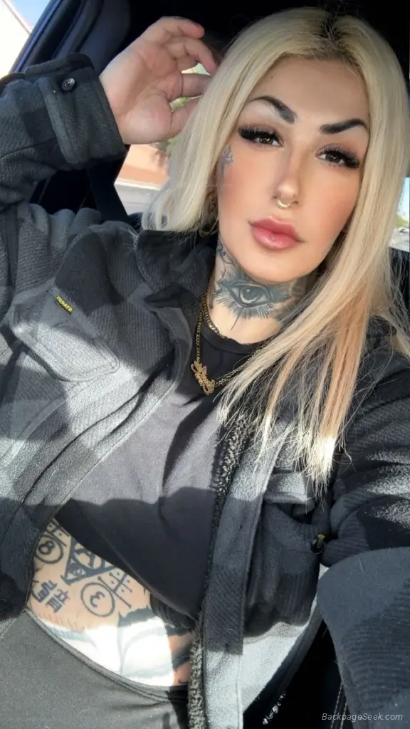 Cum Play w SplitTongued Goddess PoisonIvee in Long Beach – Women Seeking Men photo 2