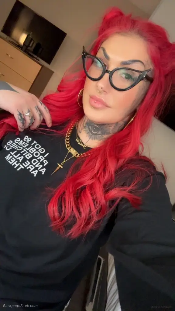 Cum Play w SplitTongued Goddess PoisonIvee in Long Beach – Women Seeking Men photo 4