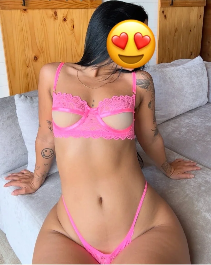 Available Full service and massages Very clean New to the ar... in Long Island – Women Seeking Men