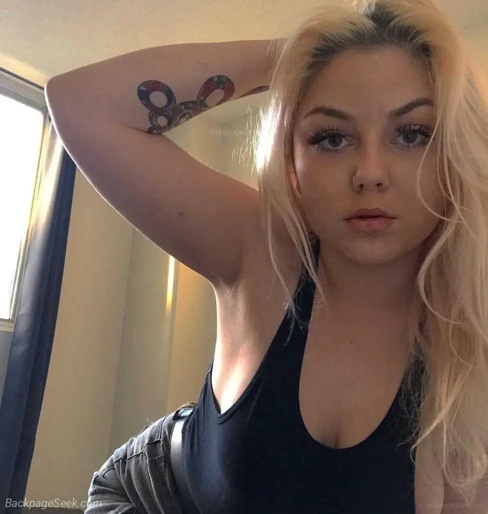 80 Specials top & bottom super wet and warm pussy I can host Including