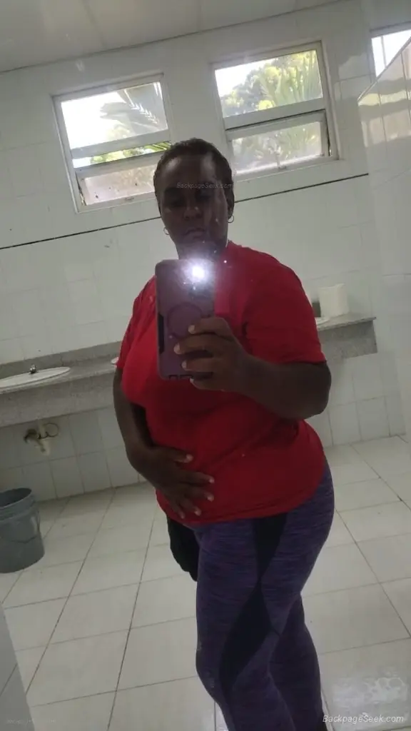 I m available in the city I m new here in Long Island – Women Seeking Men photo 4