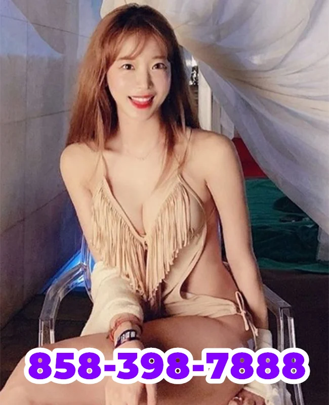 I m available if you want my services call me 858-398-7888 in Los Angeles – Women Seeking Men photo 3