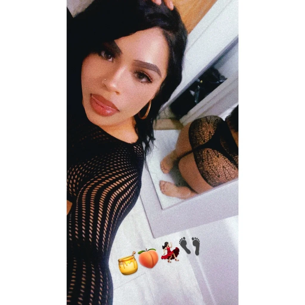 The Naughtiest Milfs Is Back In Town HhoneyyBunnyy Is Back T... in Los Angeles – Women Seeking Men photo 3