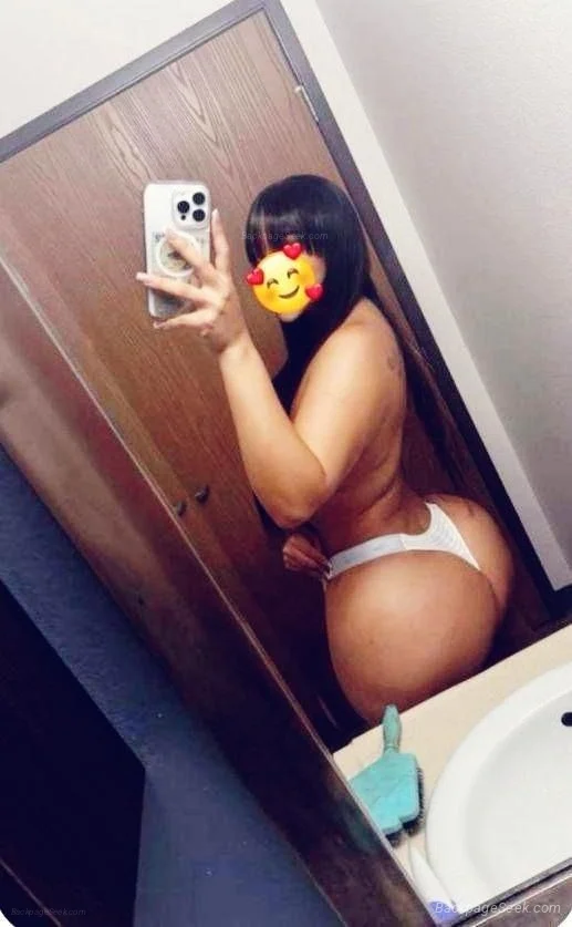 AVAILABLE SWEET LATINA in Los Angeles - Women Seeking Men
