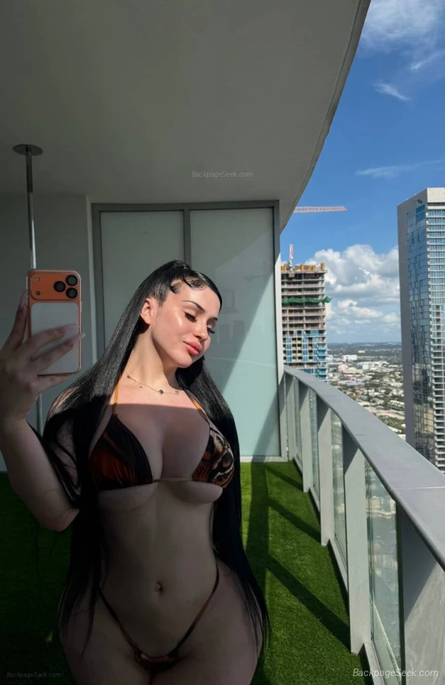 Fun Latina trans girl with super feminine looks and curvy bo... in Los Angeles – TS / Transgender photo 6