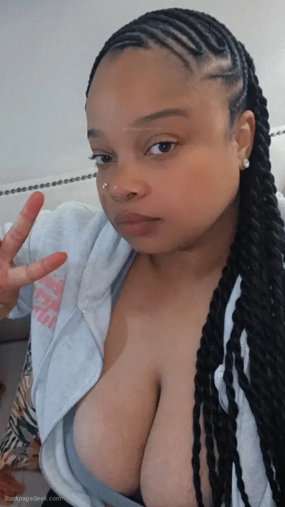 Ready to suck and fuck baby message me if you are money read... in Los Angeles – Women Seeking Men photo 3