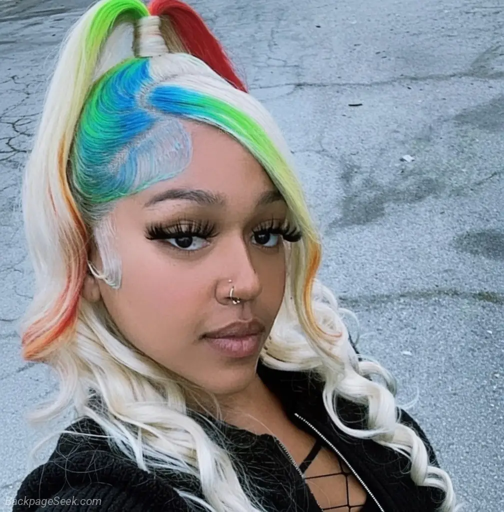 Upscale Premium 21yo Mixed Baddie WhiteBlackBelizean Thick a... in Los Angeles – Women Seeking Men photo 2