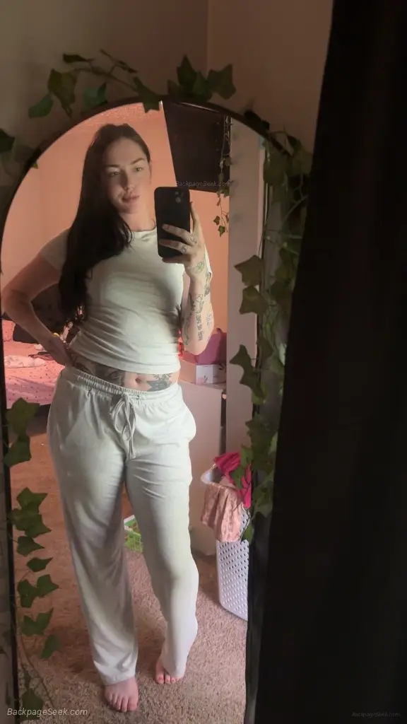 Rich multi-orgasmic Latina come daddy visit me - 28Rica Lati... in Los Angeles – Women Seeking Men photo 2