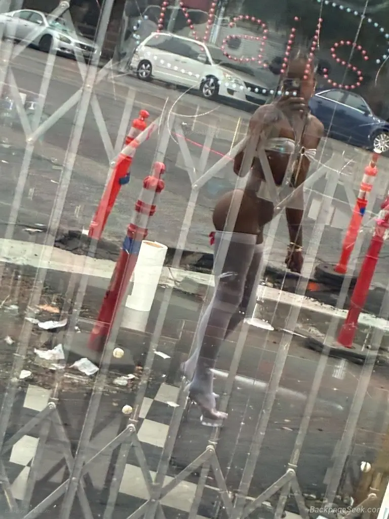 incalls La Meets Content ft shows in Los Angeles – Women Seeking Men photo 6
