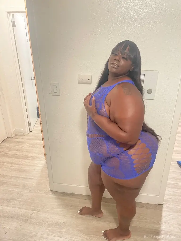 BBW BIG BOOTY EBONY CUM FEEL THIS SUPER WET PUSSY LA AND SURROUNDING