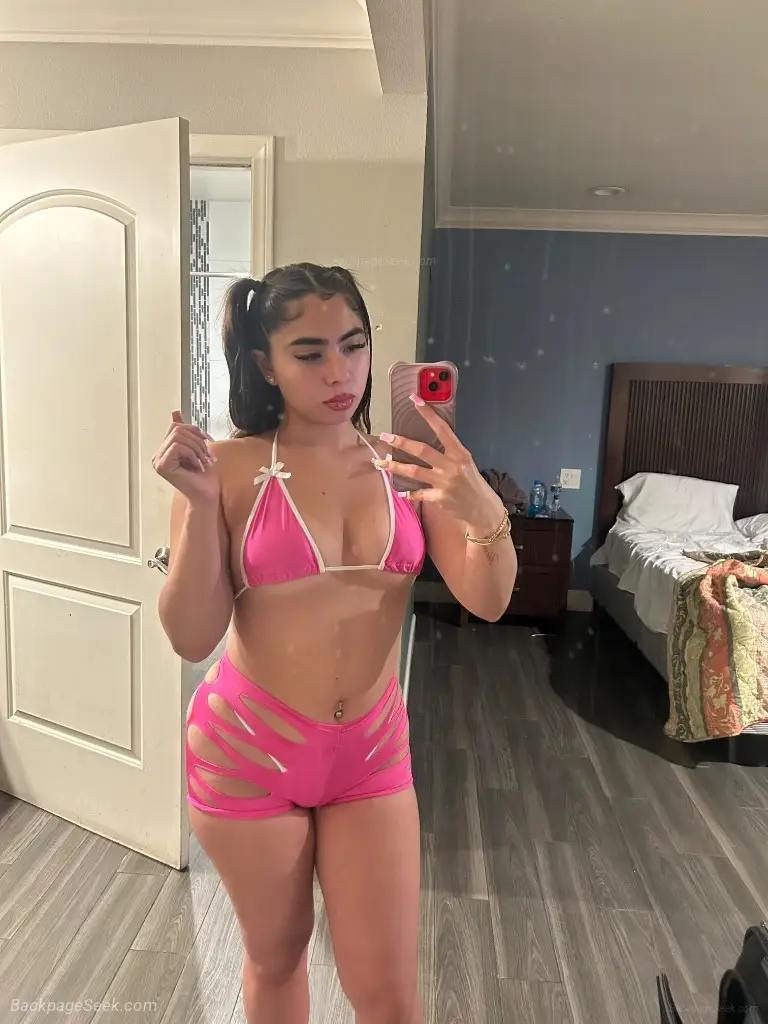 Sexy latina