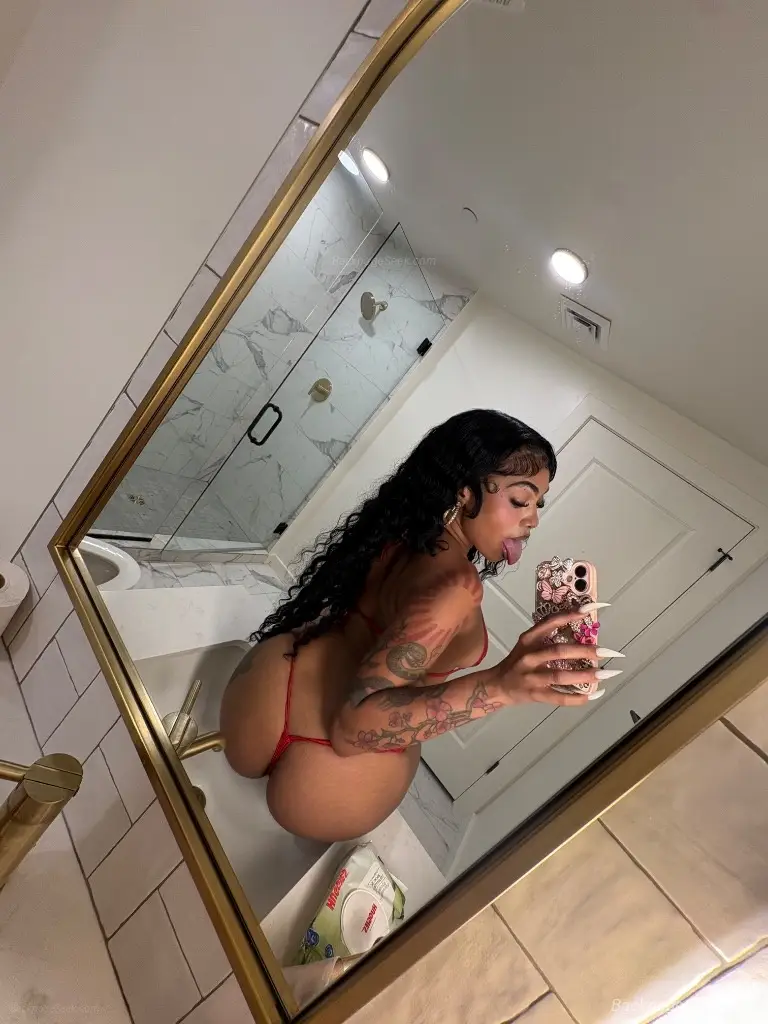 NEW SEXY LIGHTSKINNED GODDESS