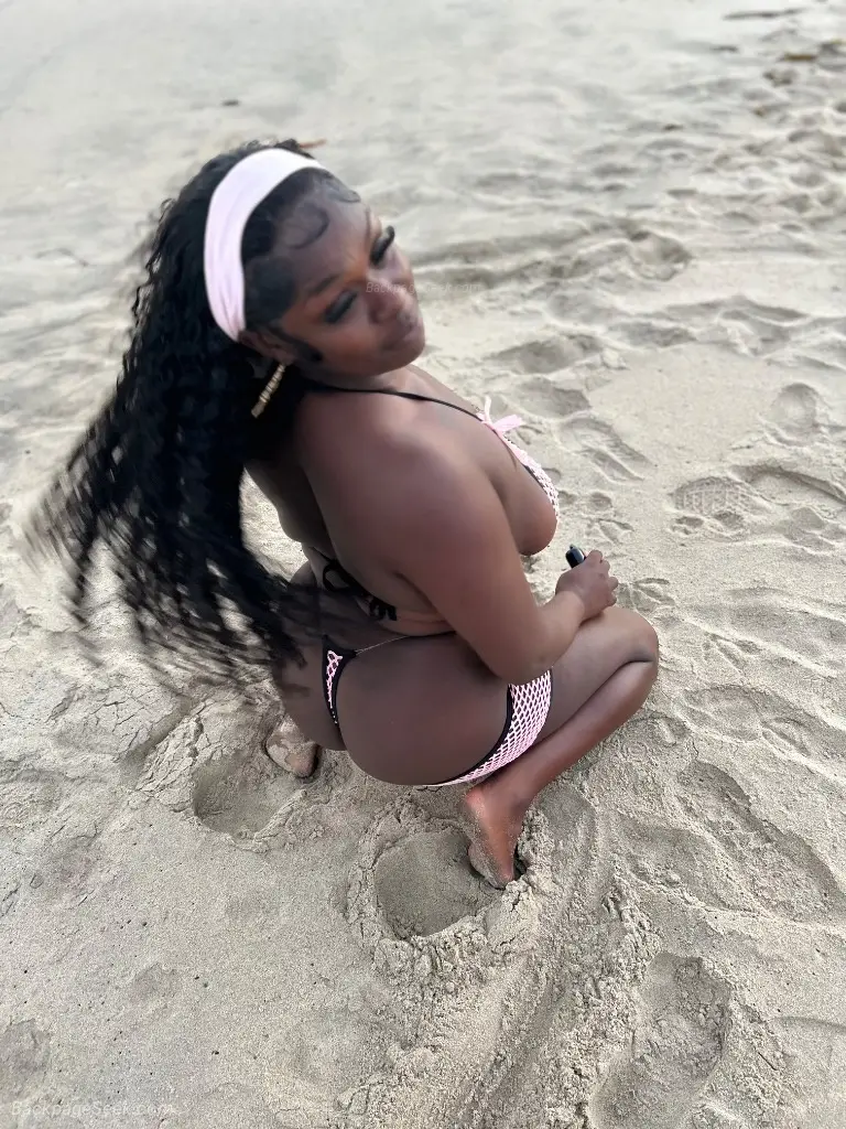 New In Town Come Play on My Island in Los Angeles – Women Seeking Men photo 2