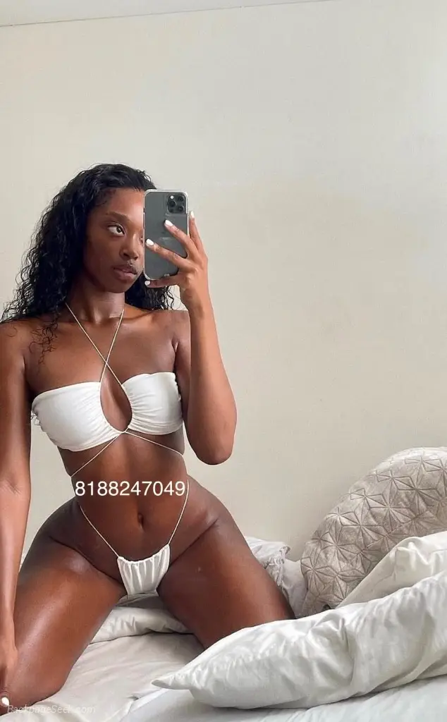 hollywood visiting sexy perky model lets connect text me