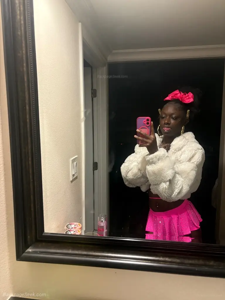 PAYMENT FIRST OR NO SERVICE Pictures Content Custom Video Upon