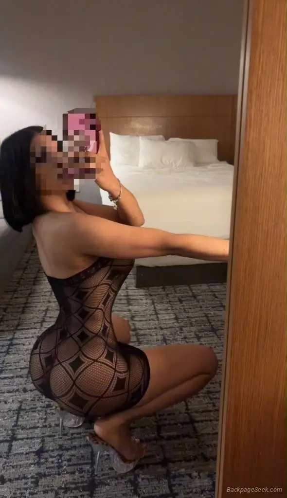 only Videocall available in Los Angeles – Women Seeking Men photo 2