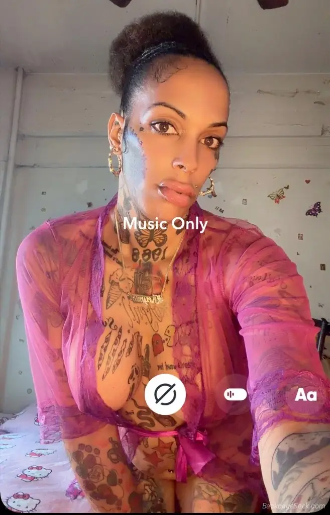 Tatted up baddie straight about business in Los Angeles – Women Seeking Men photo 2