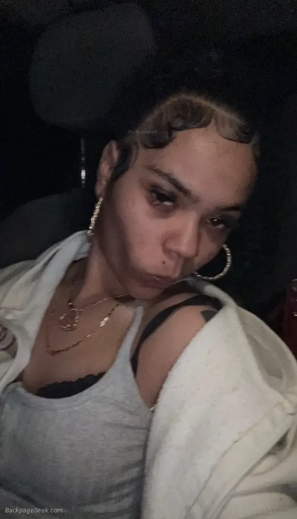 CUM PLAY WITH ME PAPI ven a ser mi papi de planta