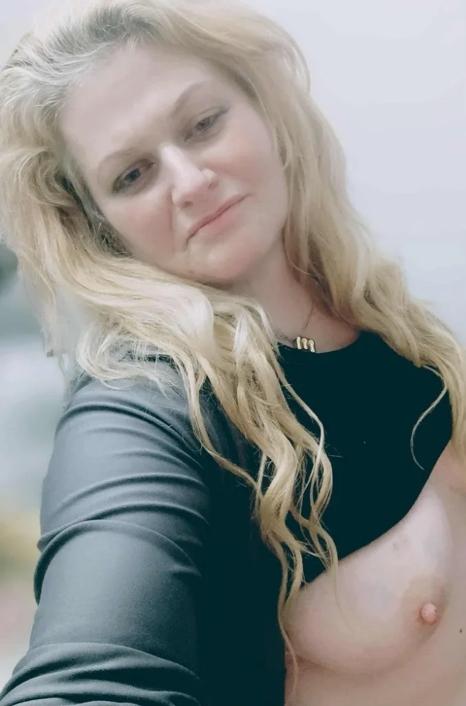 slut me out im ready in Louisville – Women Seeking Men photo 2