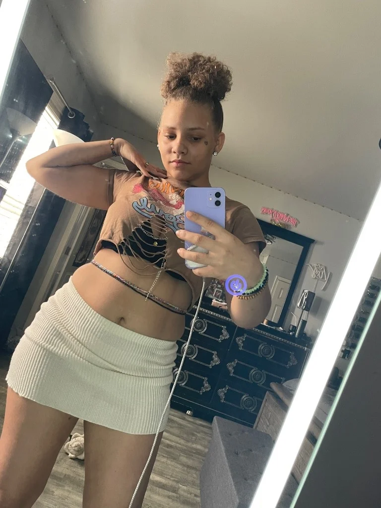 pretty lightskin ready to satisfy youuu in Louisville – Women Seeking Men photo 3