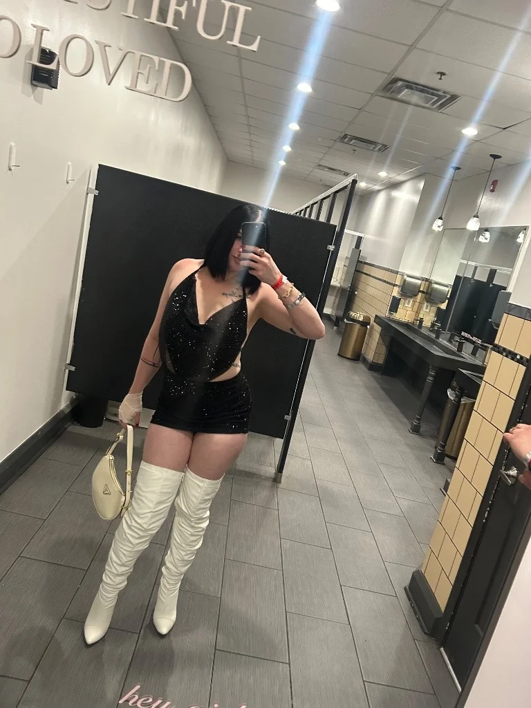 cubana sexy in Louisville – Women Seeking Men photo 4